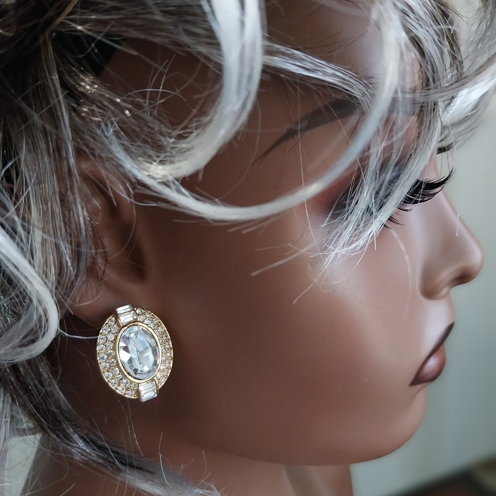 Oscar De La Renta Elegant Gold Crystal Earrings - Picture 6 of 15